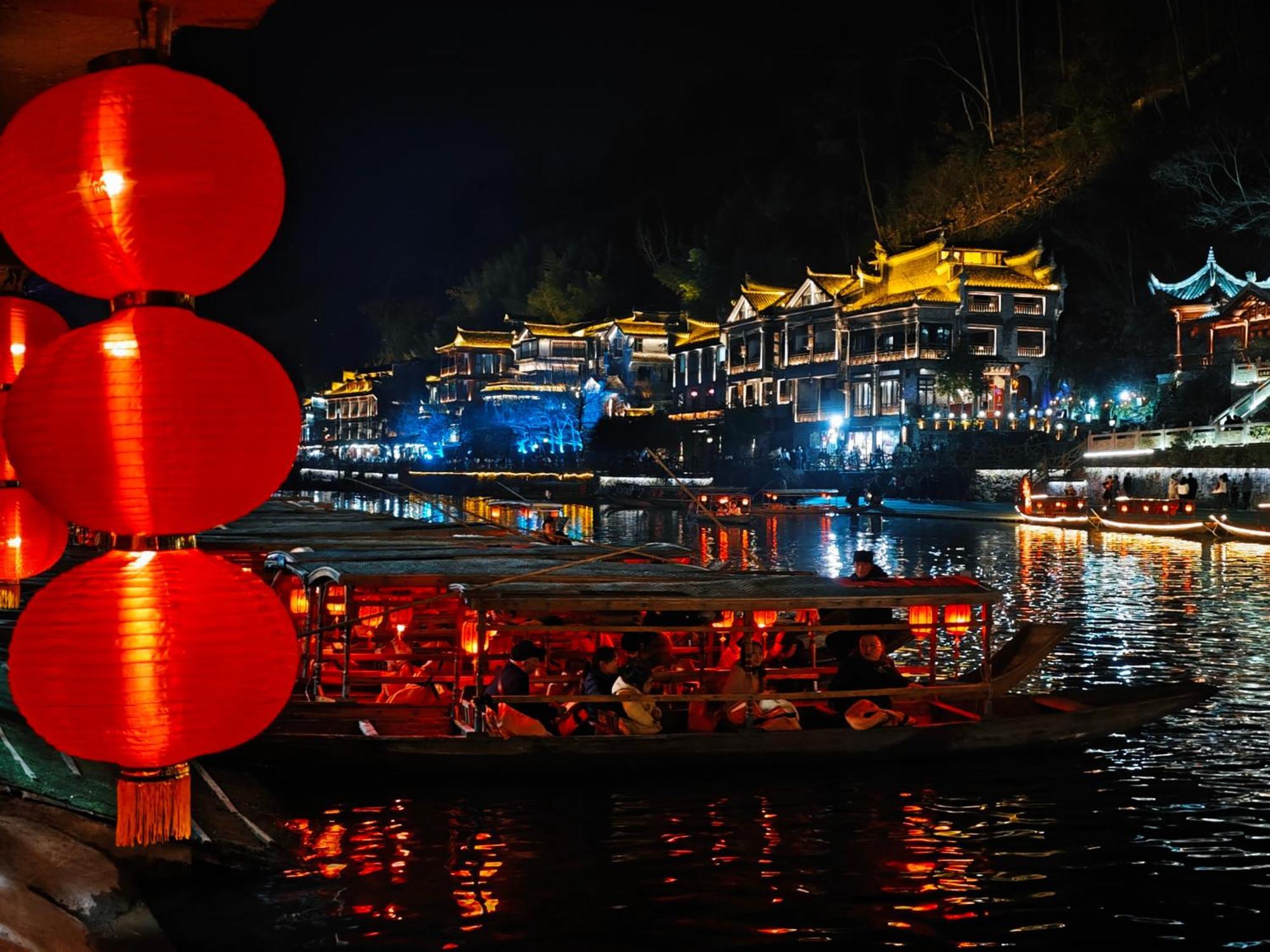 Fenghuang Memory Linjiang Inn מראה חיצוני תמונה