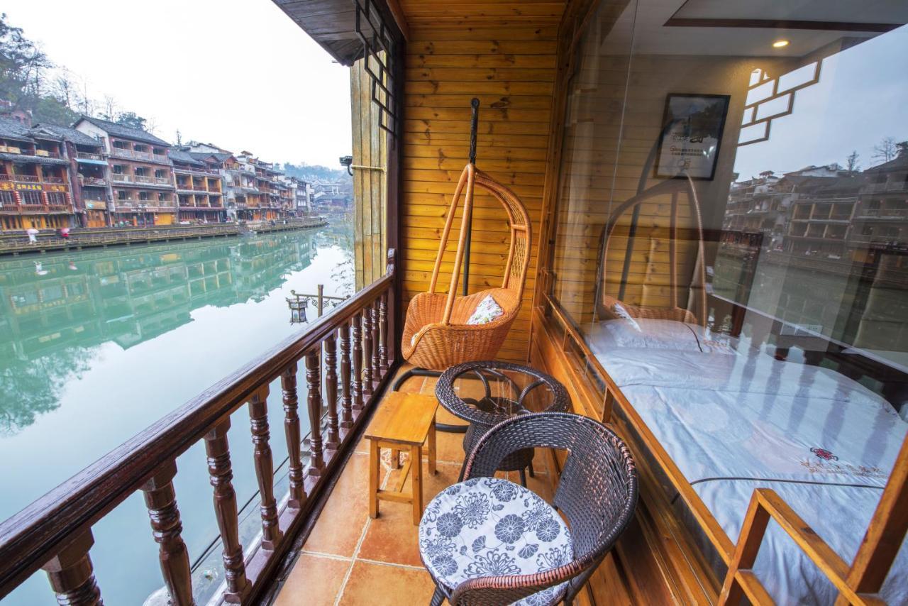 Fenghuang Memory Linjiang Inn מראה חיצוני תמונה