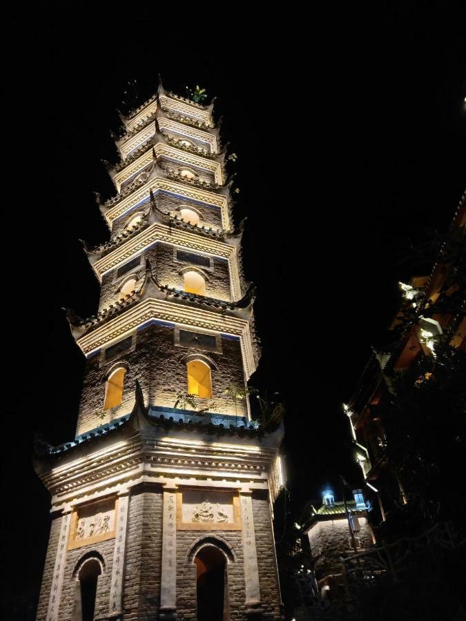 Fenghuang Memory Linjiang Inn מראה חיצוני תמונה